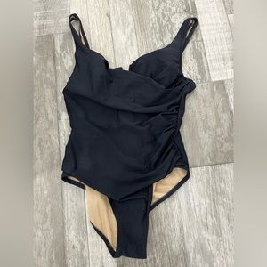 NWOT black 1pc. Swimsuit